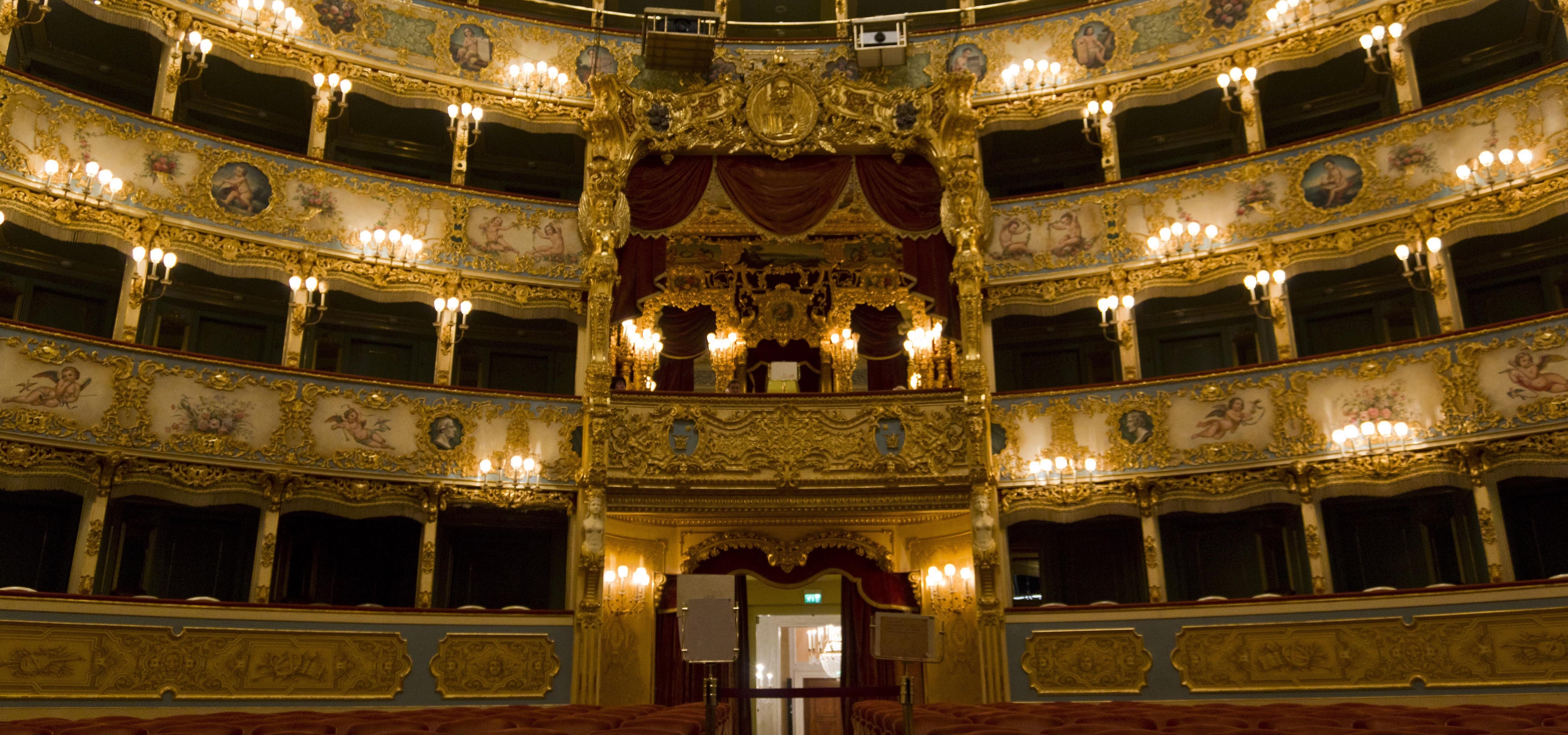 Opera vip tickets in Italy